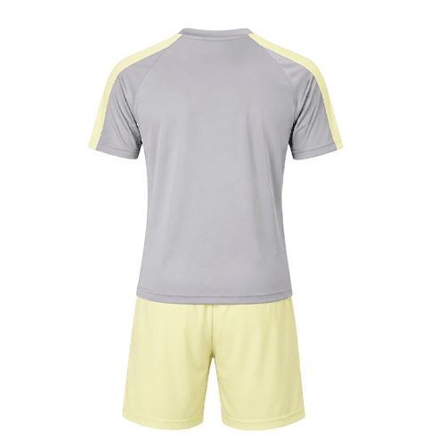 Conjunto de pádel Sarposhop para hombre en color gris y amarillo, camiseta técnica transpirable y pantalón corto